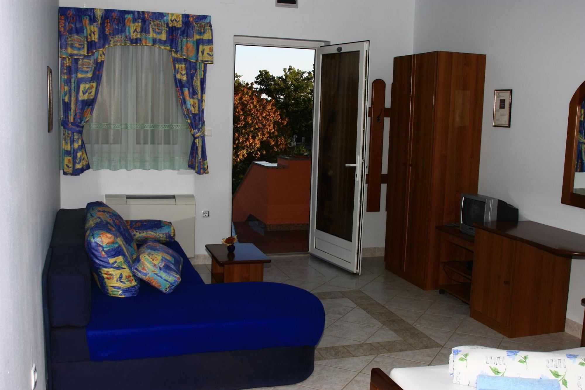 Apartments And Rooms Villa Chiara Krnica Dış mekan fotoğraf