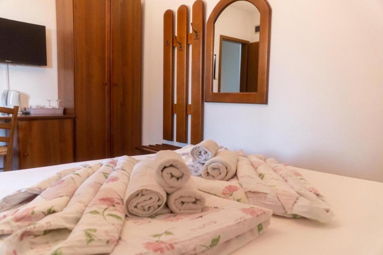Apartments And Rooms Villa Chiara Krnica Dış mekan fotoğraf