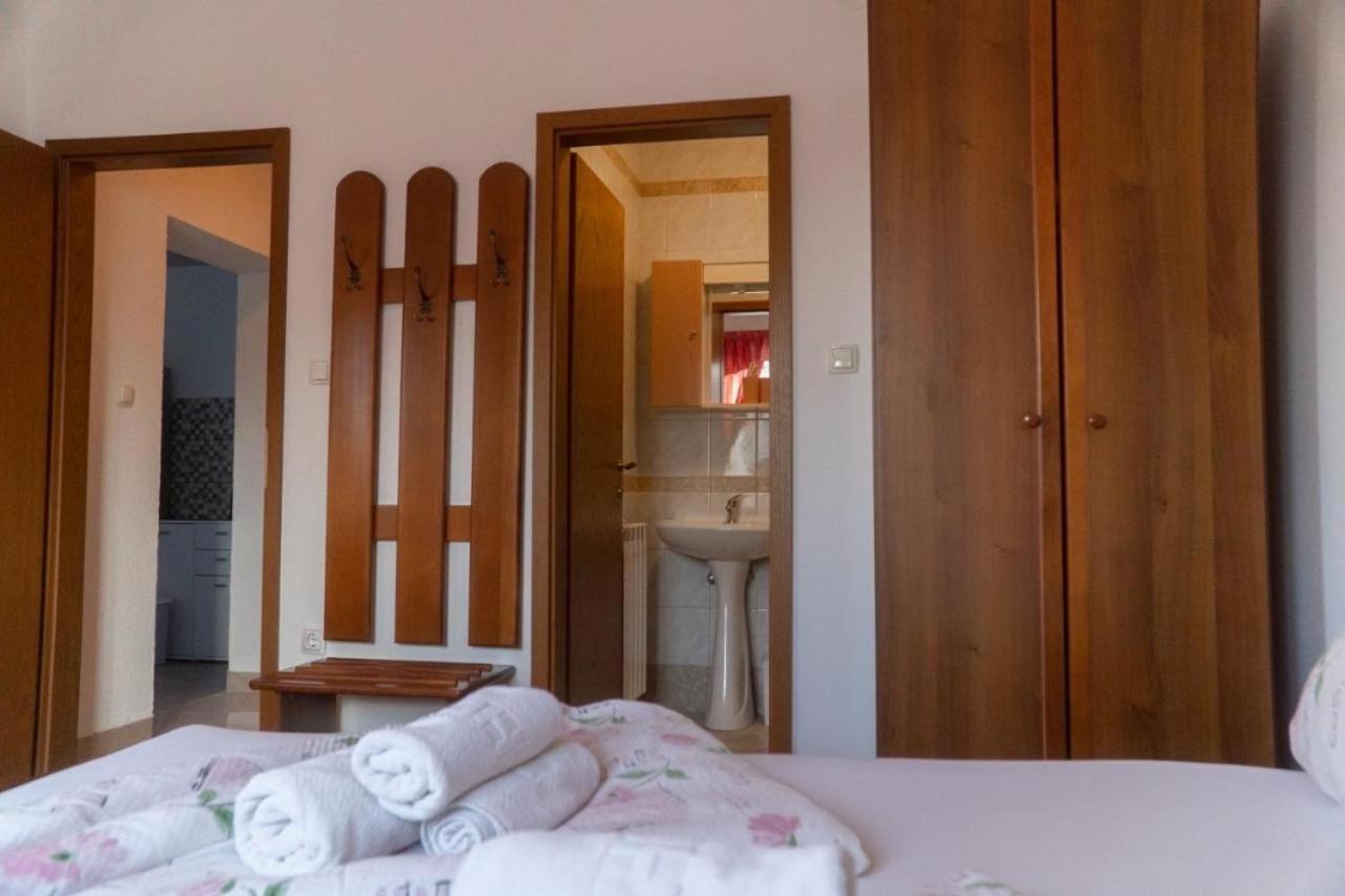 Apartments And Rooms Villa Chiara Krnica Dış mekan fotoğraf